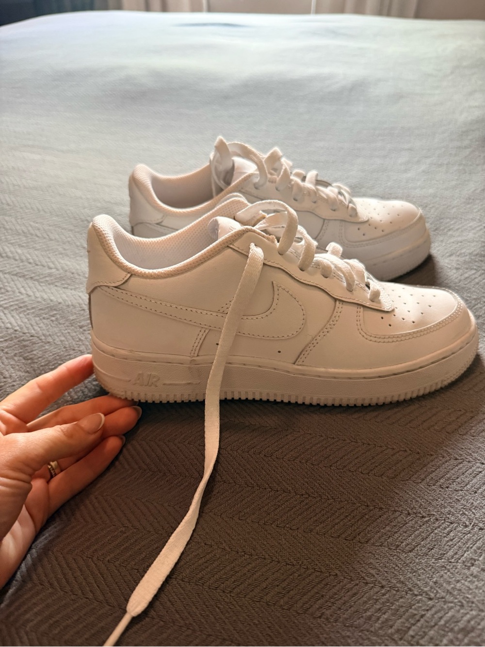 Nike Kids White Low-Top Leather Sneakers